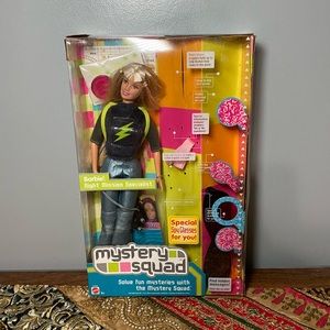 2002 MATTEL MYSTERY SQUAD BARBIE